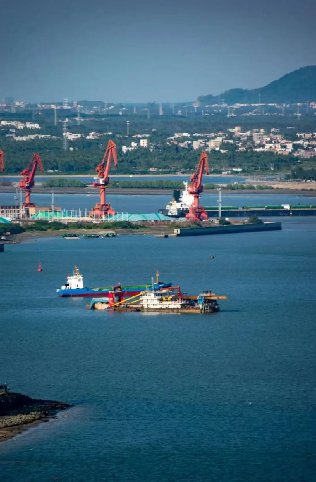 挖到最好吃小城，比顺德，潮汕还生猛，吃一周胖了8斤！还有超好玩海岛，来这里玩太爽了吧