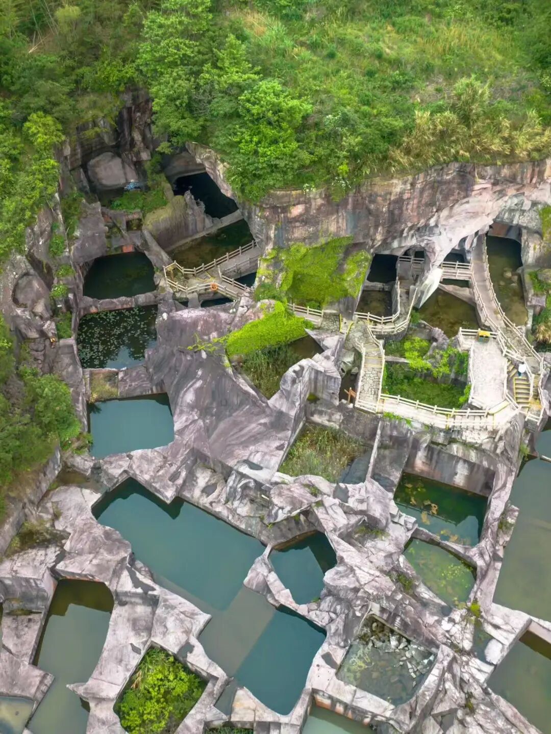 高铁20分钟，淡季必冲的看海小城，被誉为“中国小海鲜之乡”，海鲜一年四季不断，青蟹香哭！