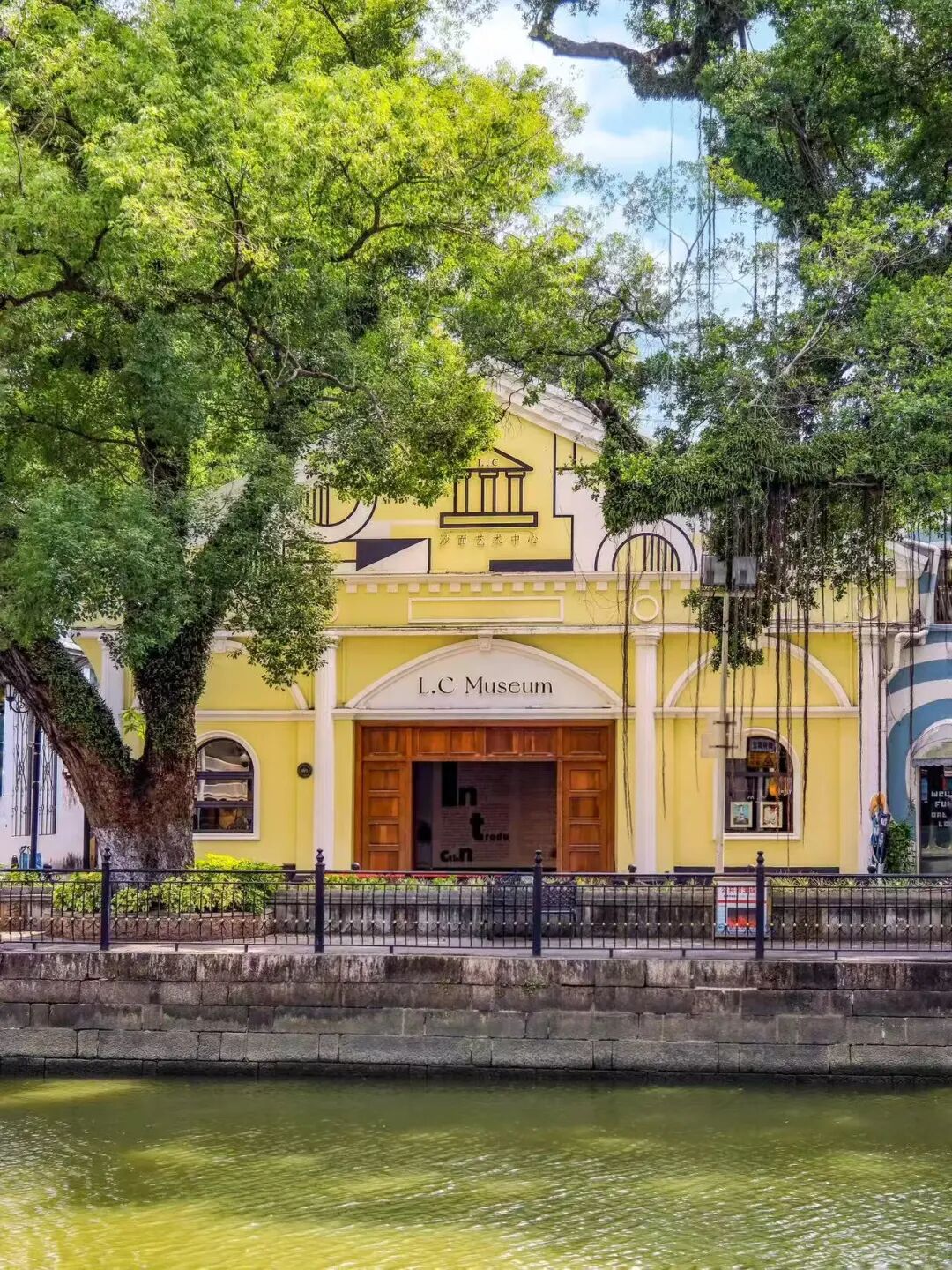 比上海松弛，比北京好吃！0元也能逛遍全城，这座“接地气”第一城，才是打工人出行最佳！