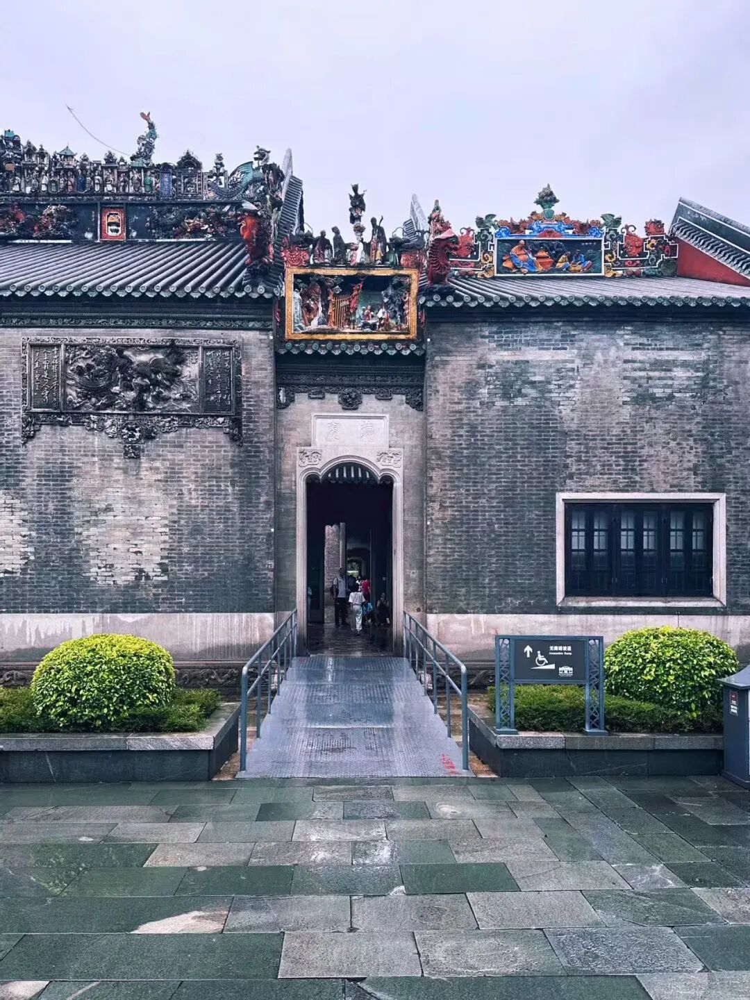 比上海松弛，比北京好吃！0元也能逛遍全城，这座“接地气”第一城，才是打工人出行最佳！