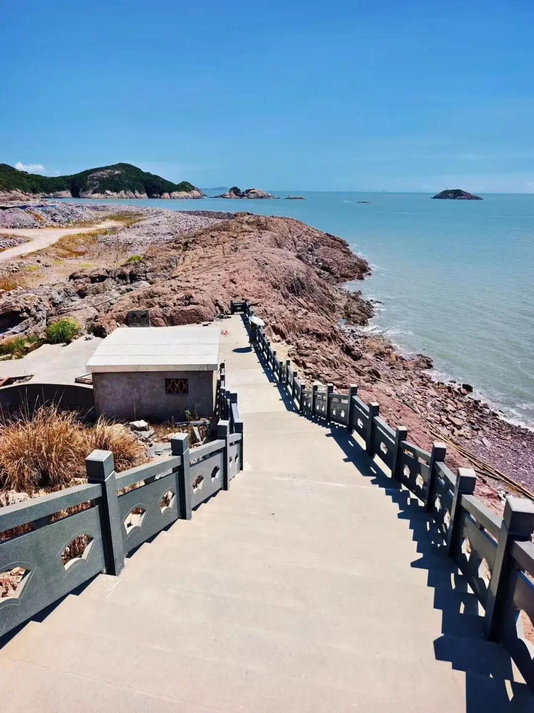 高铁20分钟，淡季必冲的看海小城，被誉为“中国小海鲜之乡”，海鲜一年四季不断，青蟹香哭！