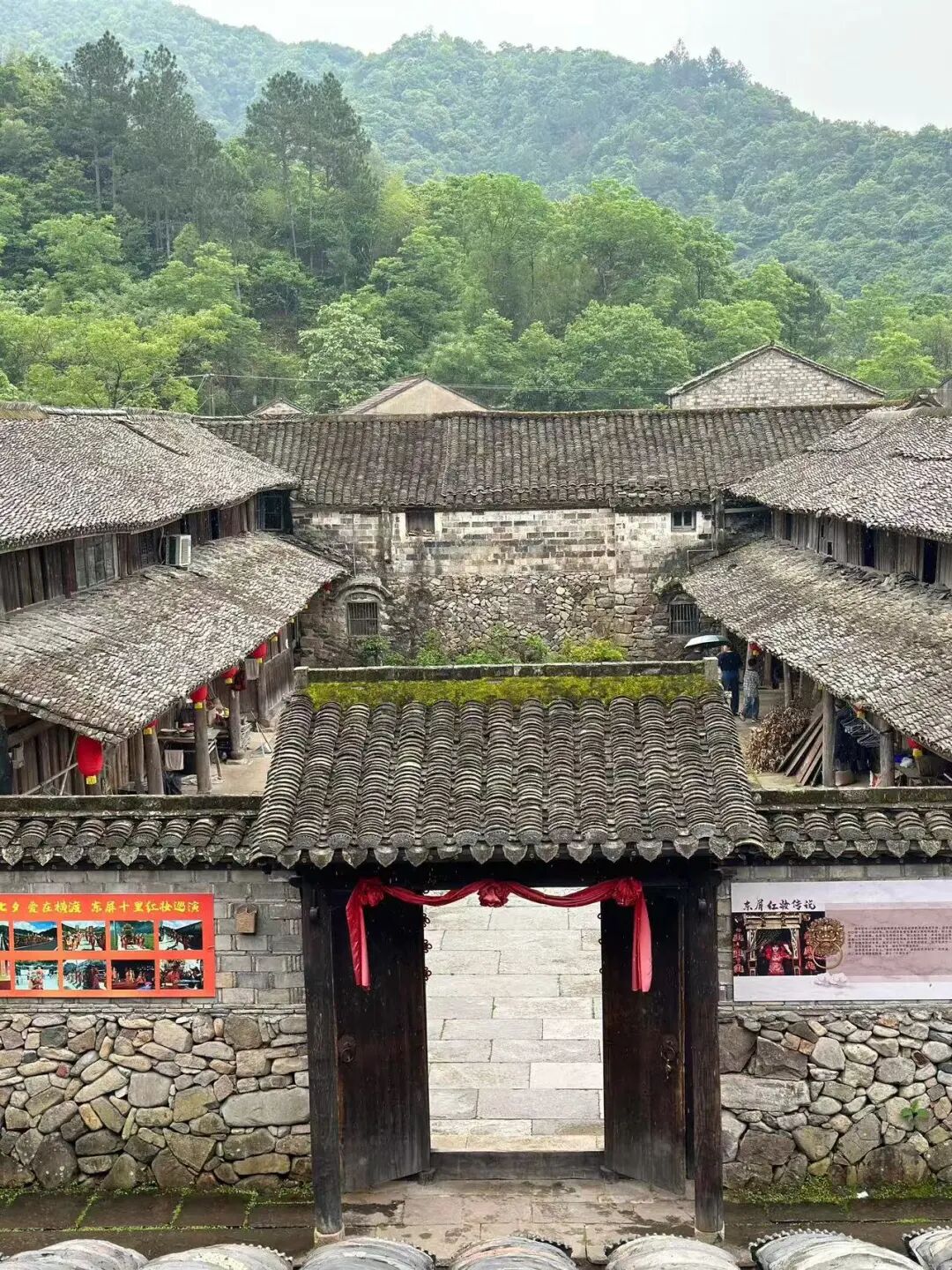 高铁20分钟，淡季必冲的看海小城，被誉为“中国小海鲜之乡”，海鲜一年四季不断，青蟹香哭！