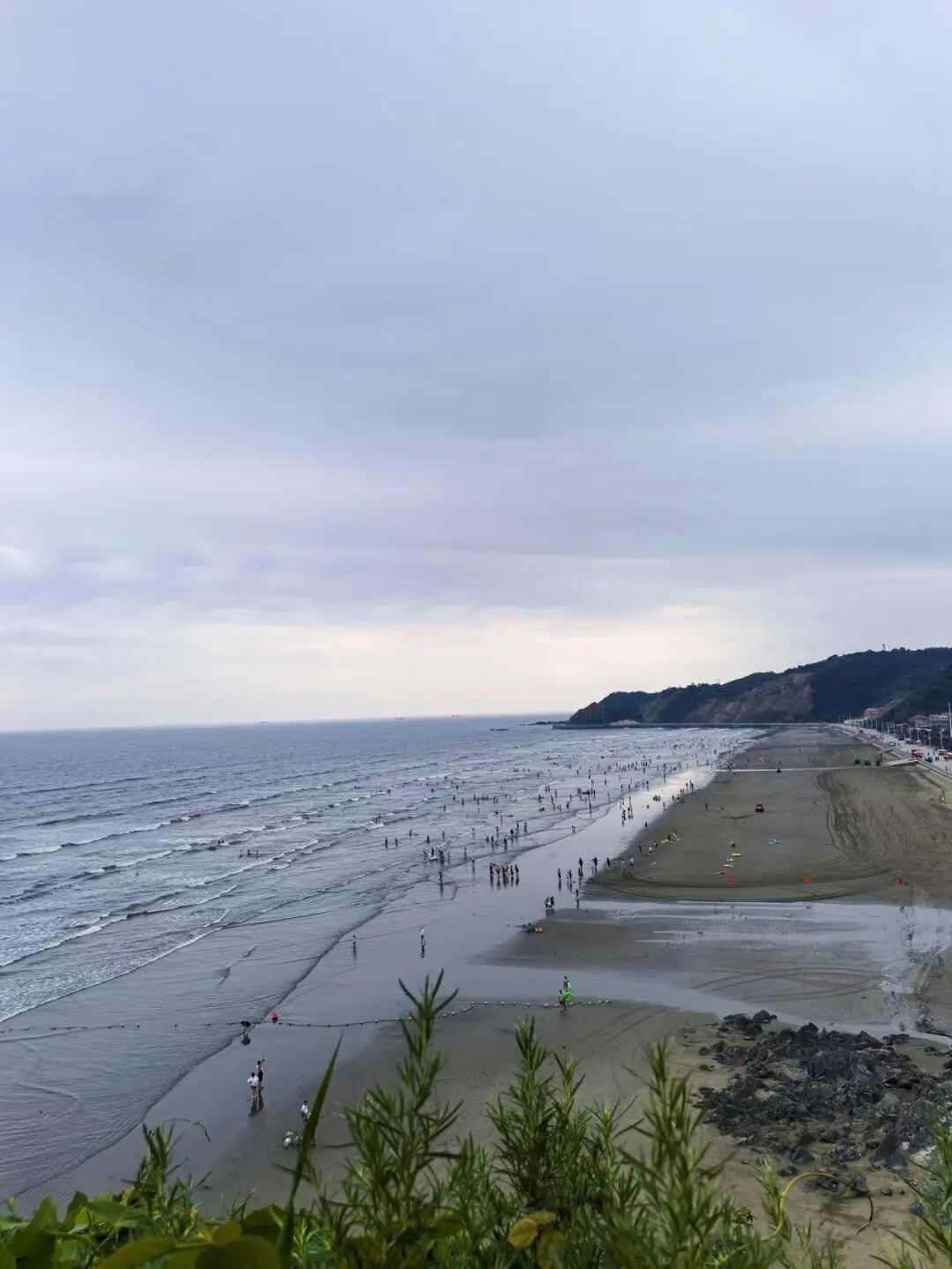 中国版新西兰，夏天最热仅25℃，最美边陲小城，烧烤全国第一，海鲜比青岛还带劲！