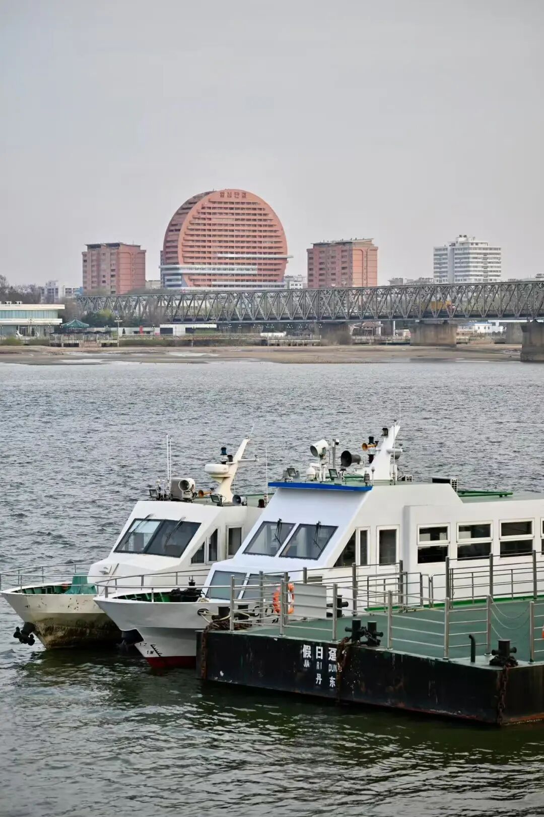 中国版新西兰，夏天最热仅25℃，最美边陲小城，烧烤全国第一，海鲜比青岛还带劲！