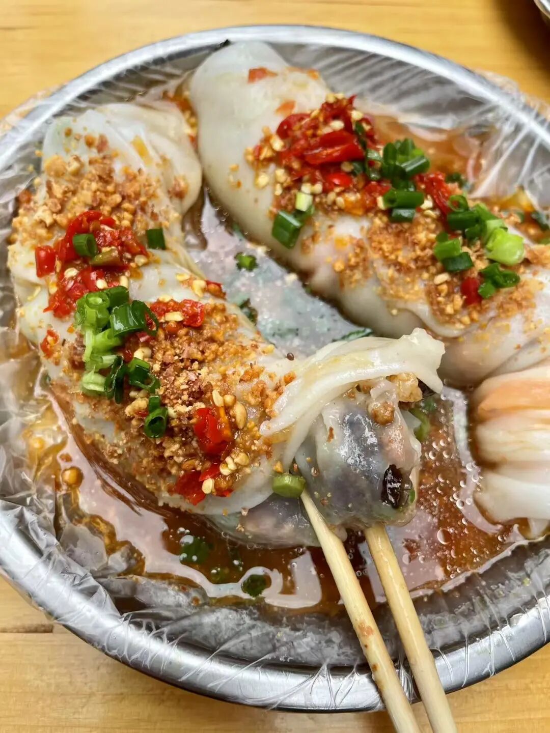 10元实现水果自由，嗦粉自由，这座颜值超高的神仙老城，夏天最低24度！来这里游玩太爽了