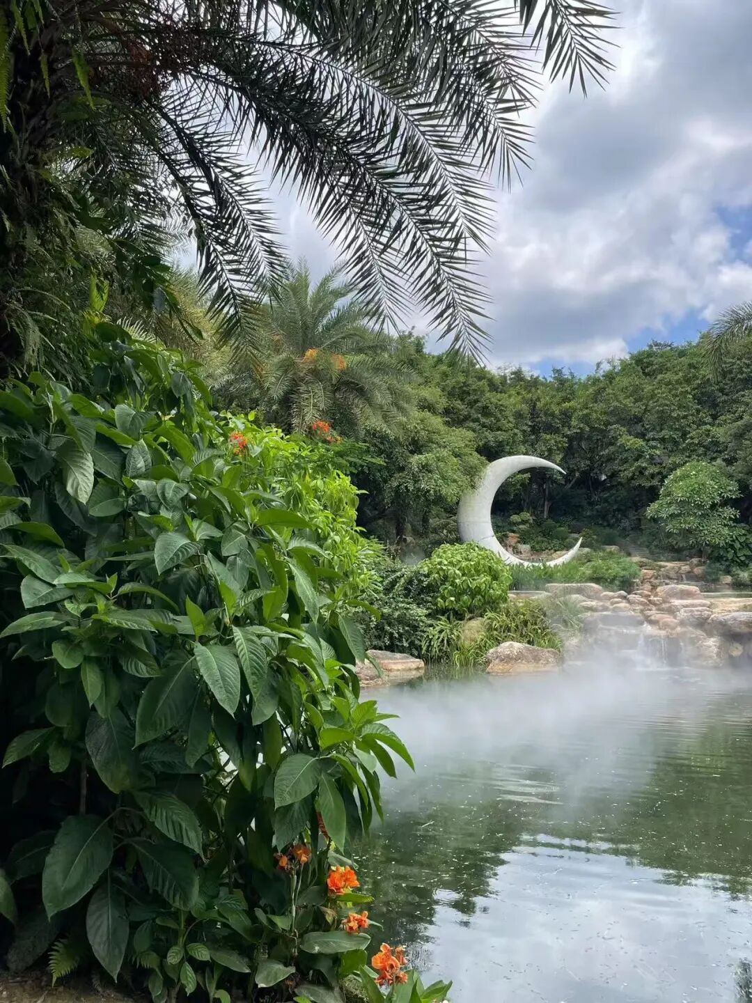 10元实现水果自由，嗦粉自由，这座颜值超高的神仙老城，夏天最低24度！来这里游玩太爽了