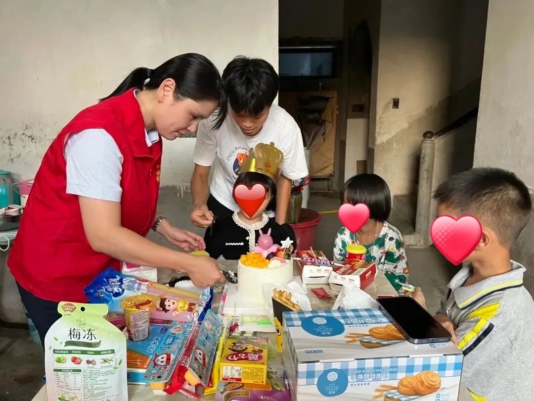 爱心妈妈点亮未来丨福清市爱心妈妈帮帮团小善大爱融和向阳护航困境