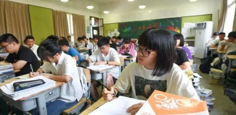 高三文综学习方法_高三学生怎样学好文综_高三文综怎么学才能拿高分