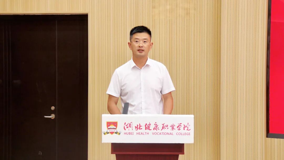 徐校长.jpg