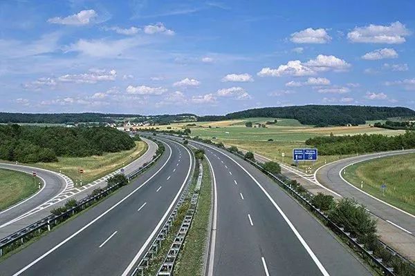 吕梁这条高速预计将于2024年建成