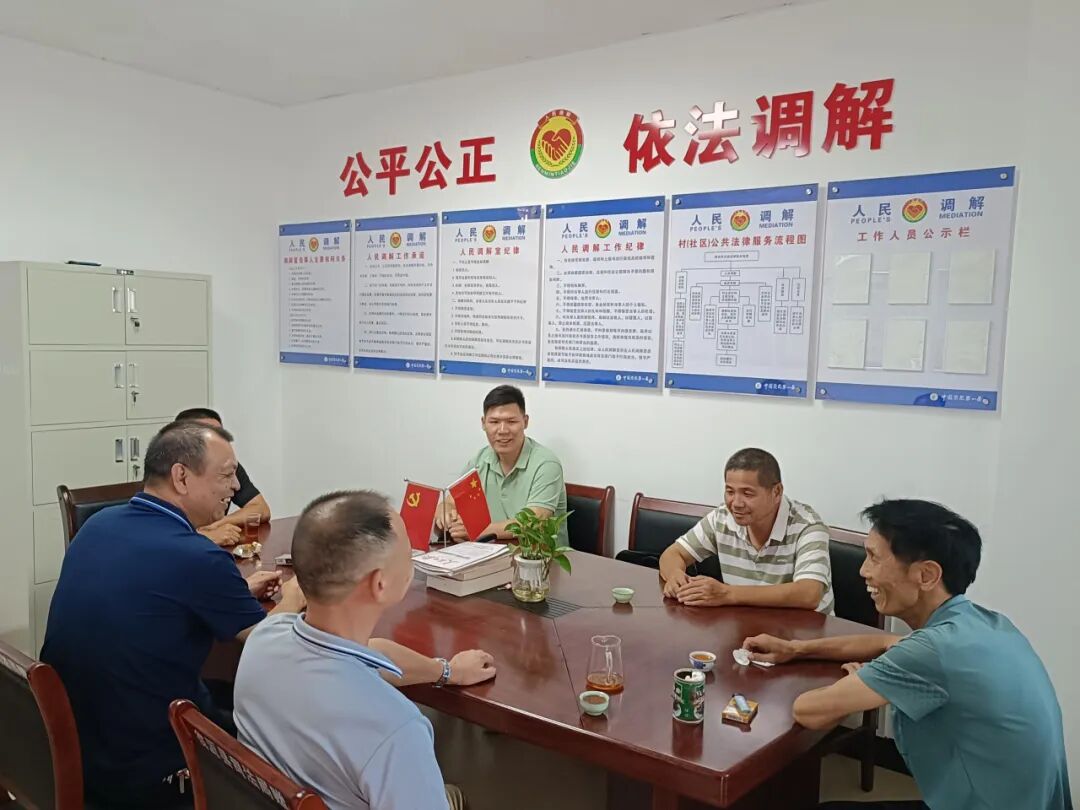 龙仙镇南浦片区矛盾纠纷调解队到马山村开展矛盾调解。