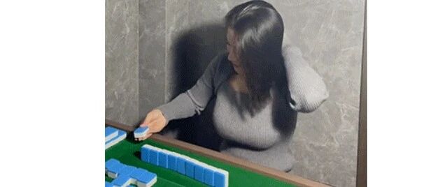 ​大王GIF动图：胡牌就胡牌，搞这么多动作做什么呢！