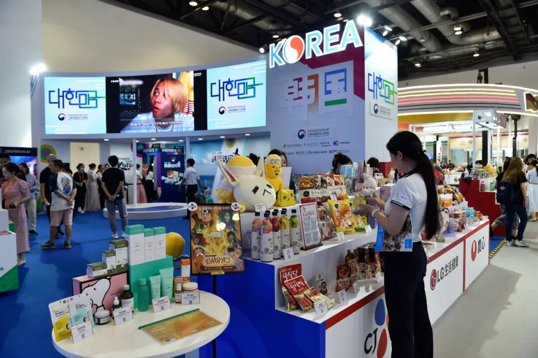 美国努力使它们远离中国，但现实是……