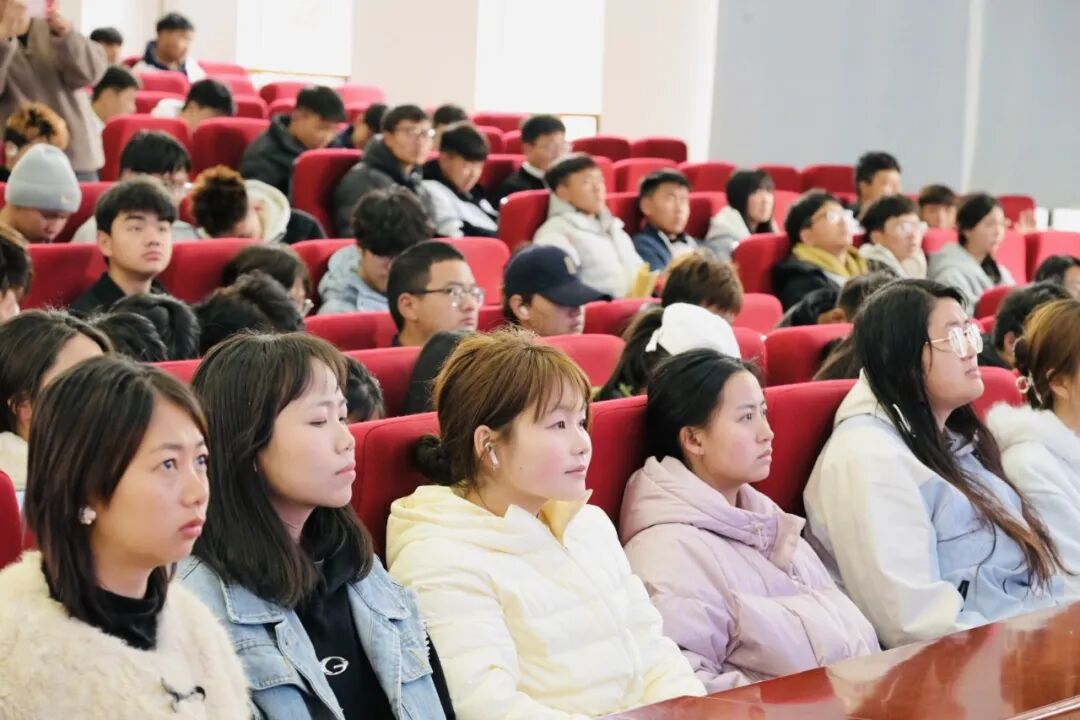 学院（校）组织师生参加中旅集团“大咖讲堂”——借力央企帮扶 赋能文旅专业建设(图2)