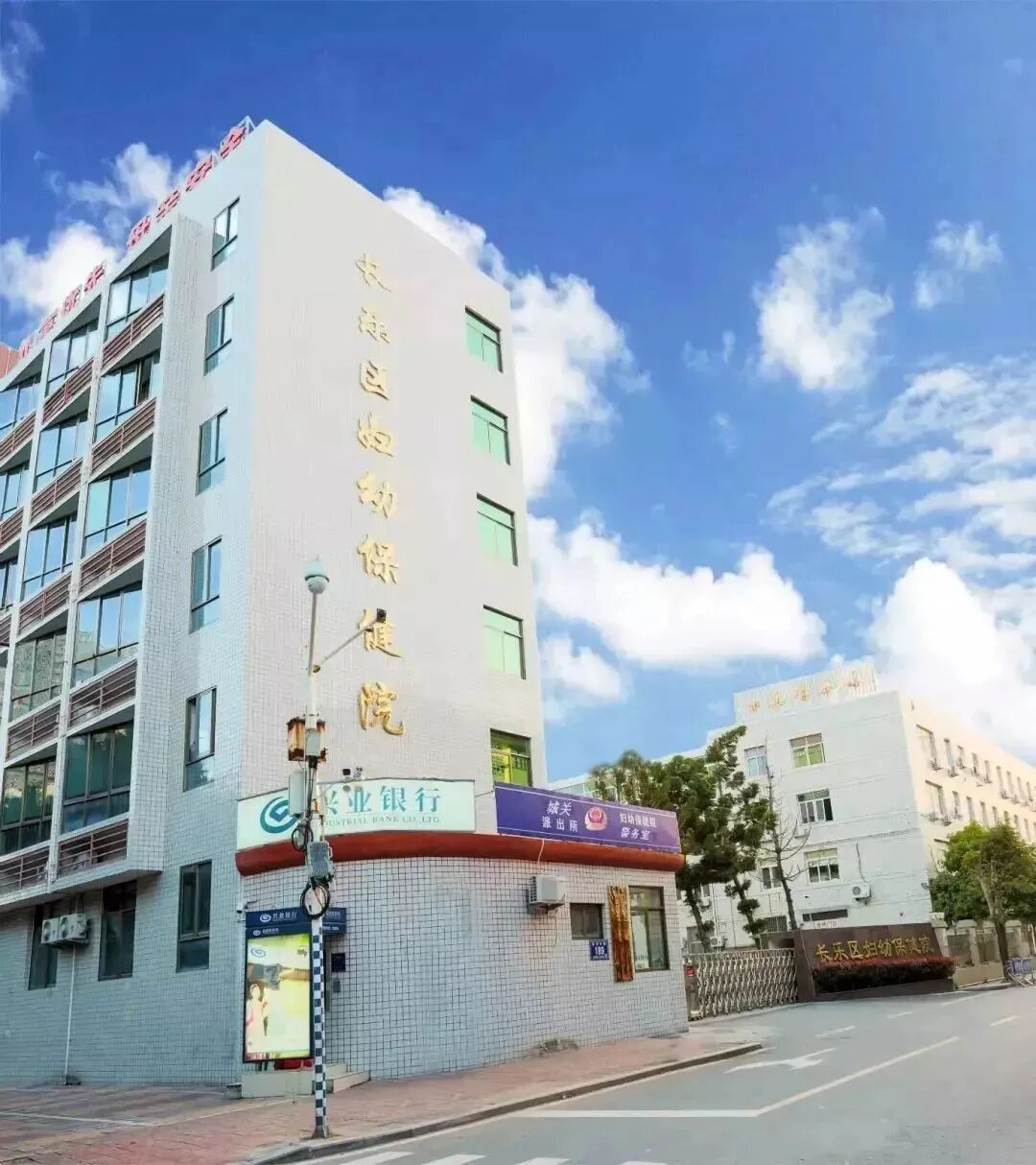 振动排痰机怎么收费【特色项目】咳咳咳！孩子咳痰困难？别着急，振动排痰机来帮您！_https://www.jmylbn.com_新闻资讯_第14张