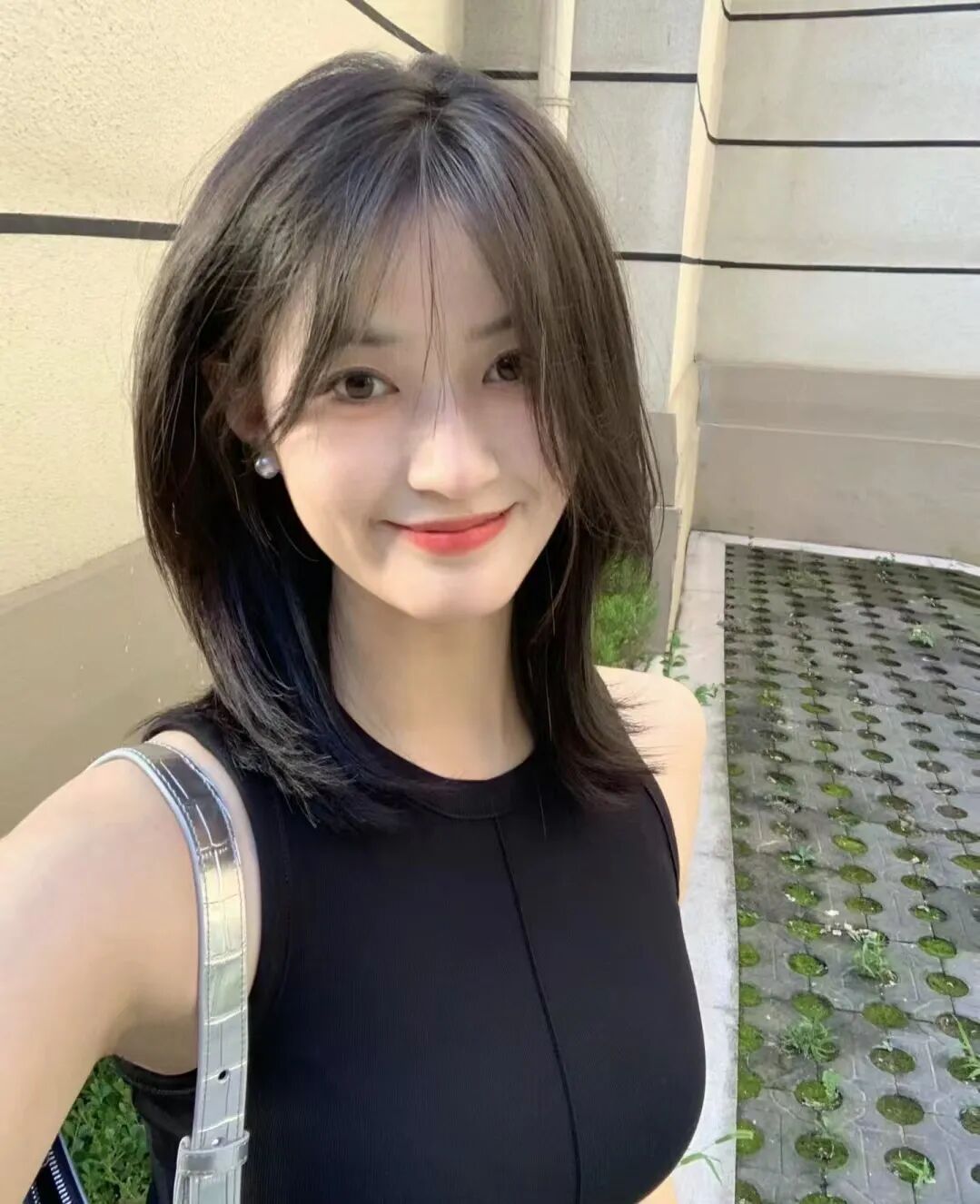 2024年"锁骨发"火了!你不剪一次,都不知道多洋气显年轻