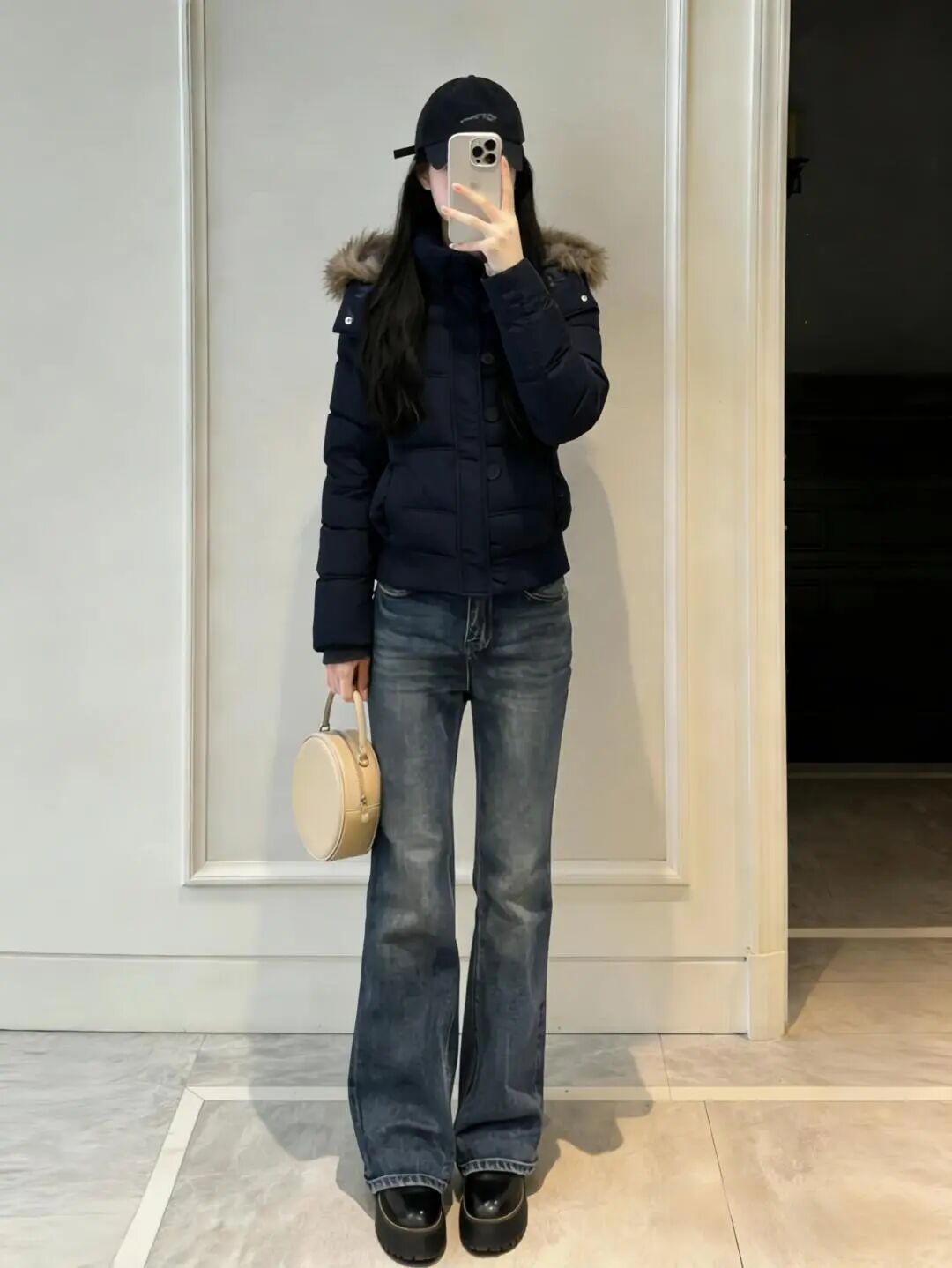 黑白条纹针织衫