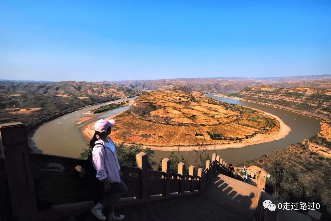 天下黄河九十九道湾，最美就在乾坤湾