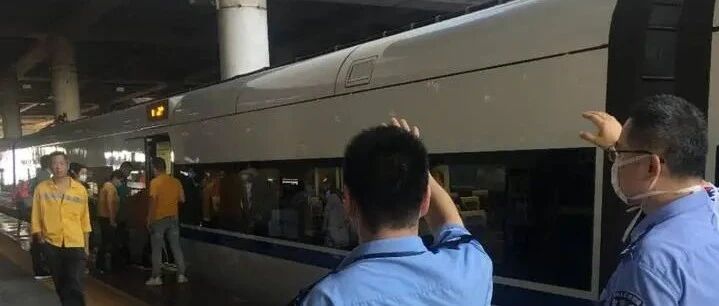 浙江父亲炫耀儿子成绩闹出大事！高考600多分的儿子：大学不读了