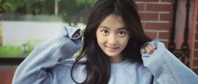 15岁黄多多校图书馆大尺度约会遭开除？！黄磊全家已报警处理！