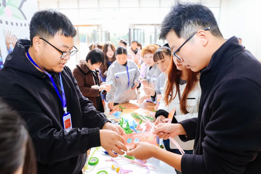 齐鲁制药公益慈善基金会主办，2025齐鲁公益日活动温暖启幕