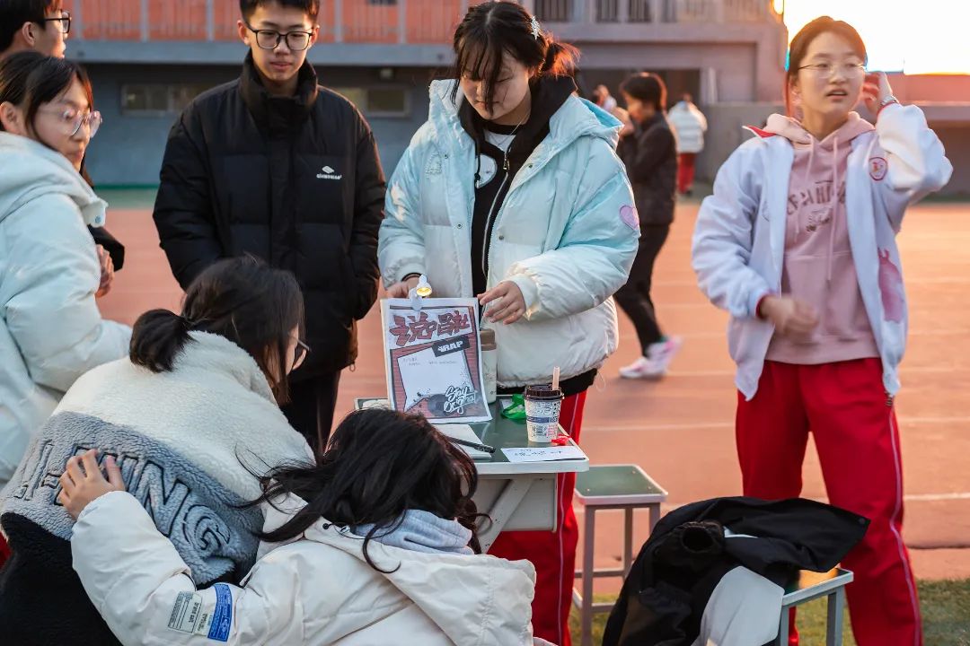 邯郸四中校服_邯郸四中_邯郸四中地址在哪