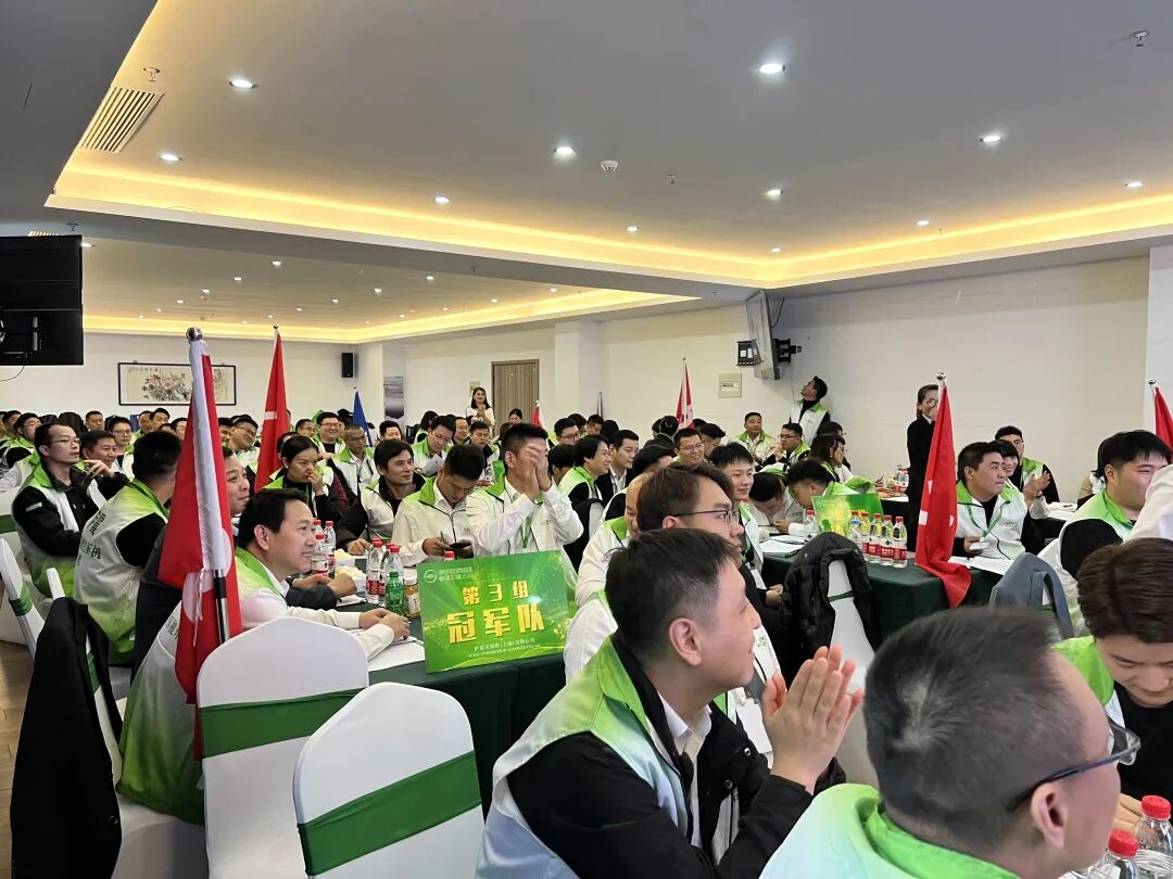 萨震节能空压机总经理程红星给管理层安排了培训课程学习