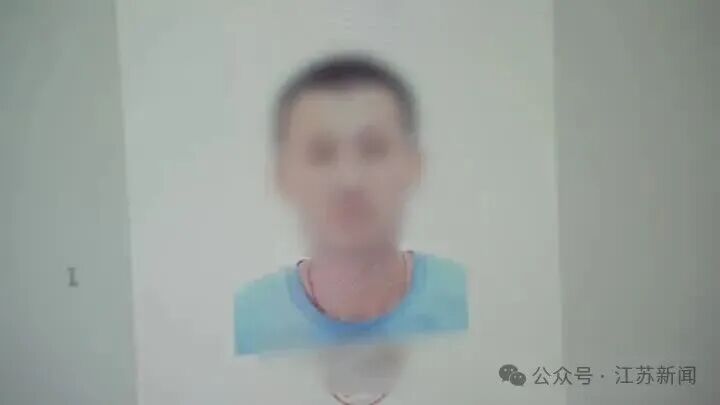 男子临时起意翻入一农户家中，搬走重达百斤保险箱，里面装有57万元现金和300多克黄金，法院：判刑十年六个月，并处罚金二十万元