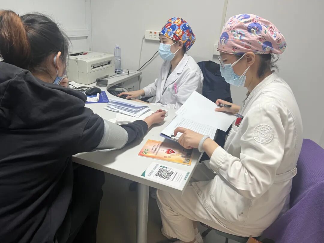 包含友谊医院检查陪护加挂号慢病病情实时监测，及时调整方案的词条
