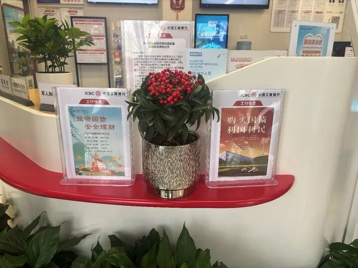 1分钟售罄，线上线下都卖爆了！网友看懵：“刚开始就结束了”