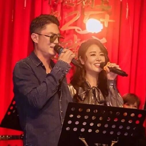 林心如庆祝50岁生日,与霍建华甜蜜合唱,称&ldquo;走到今天更明白什么值得放在心上&rdquo;