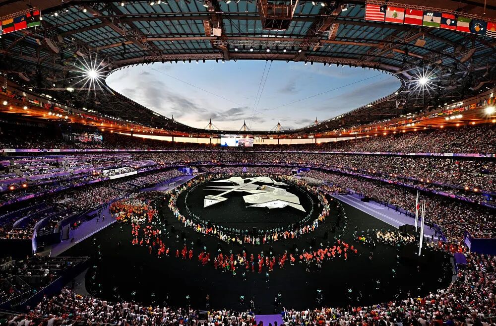 孫穎莎代表亞洲，吹滅奧運圣火！閉幕式這些瞬間刷屏