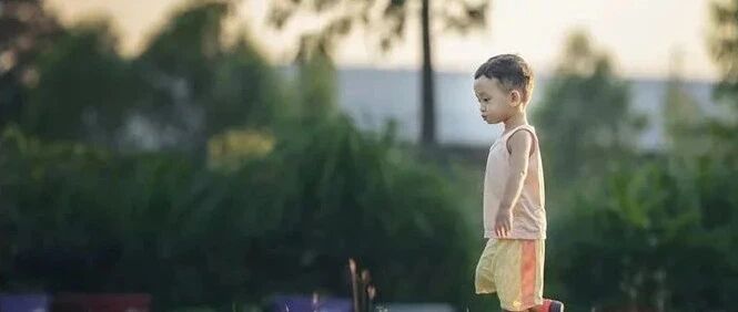 如果你有儿子，一定要学会在他面前“认怂”