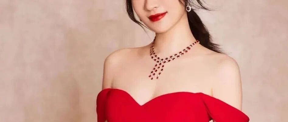 10年前被骂“最强小三”，因全裸出镜成名，41岁又靠“男人”火了：比李小璐还牛，她做对了什么？