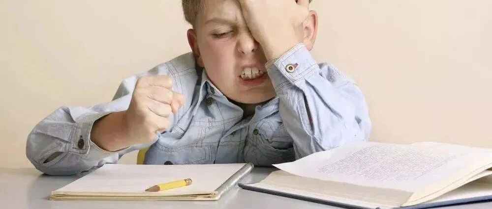 长大后没出息的孩子，从小就有这个征兆，10岁前不改，注定要吃亏...