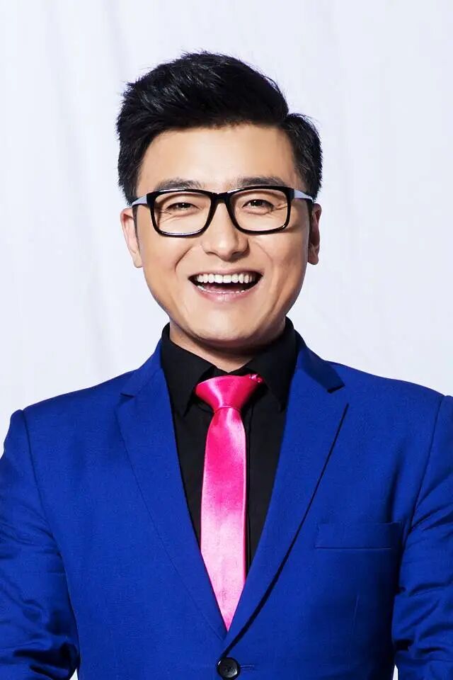 沈南是个主持人