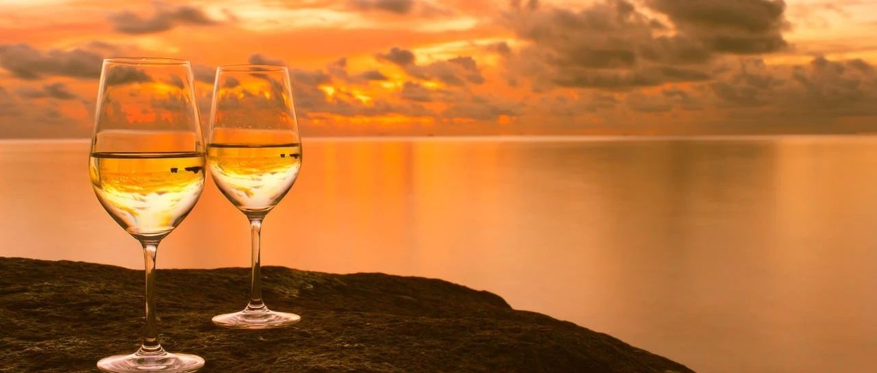【单曲循环】日落海边两杯酒,灵魂摇曳在心头:Toni Braxton-Nothin'