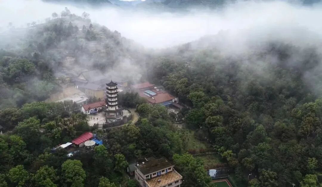 超美温州平阳山边的公园现在去正好