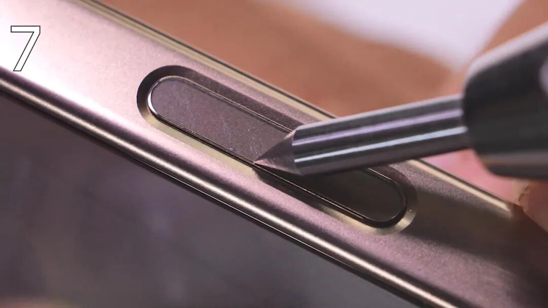 iPhone16ProMax耐用测试：把全体果粉都看傻了！