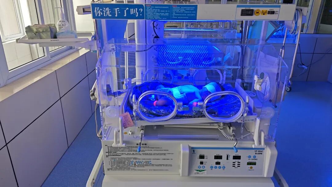 4006B光疗怎么用好消息！我院新生儿科开展日间光疗啦，宝宝不用住院也能照蓝光！_https://www.jmylbn.com_新闻资讯_第9张