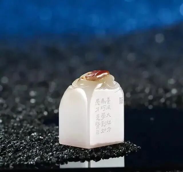 玉玺这个名字怎么解释_尔玉为玺什么意思_玉玺字取名寓意