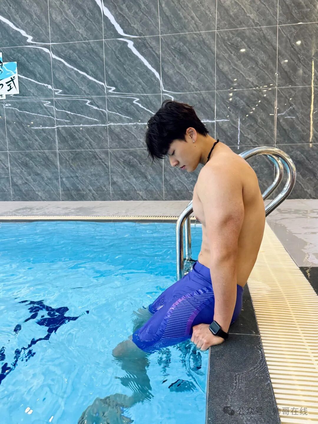 185CM肌肉男大体育生，刚满20的帅弟弟！