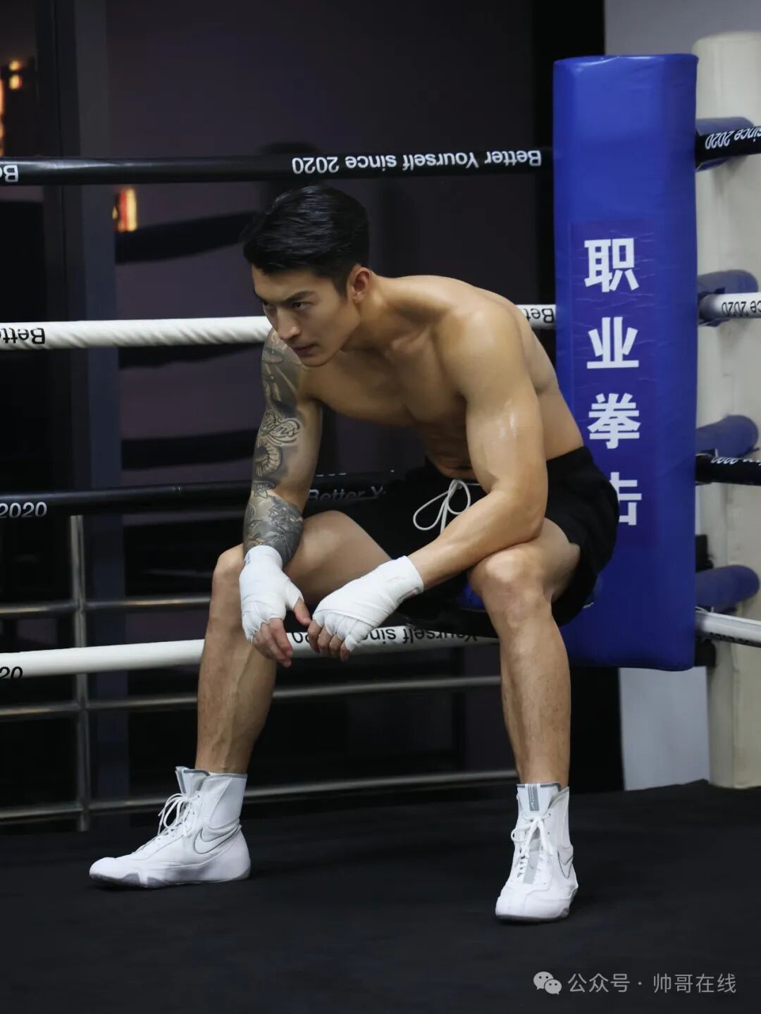 拳击场上的肌肉奶爸，完美型男气质！