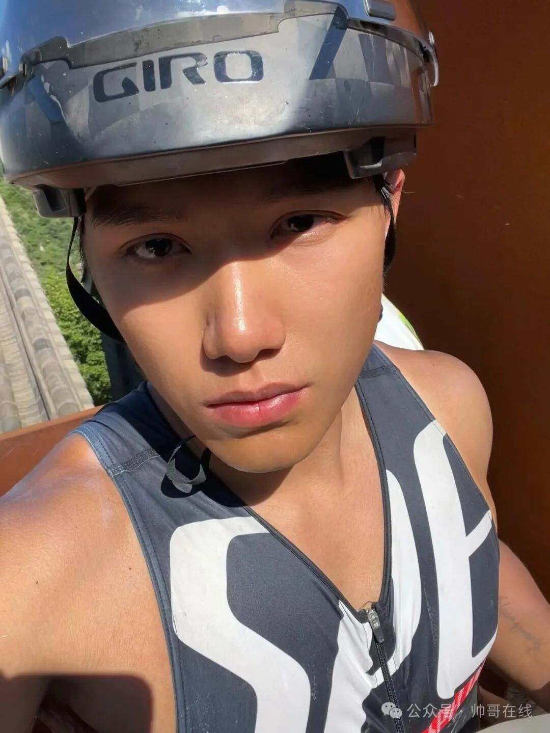 190CM长腿肌肉健身帅哥，这长相太对味了!