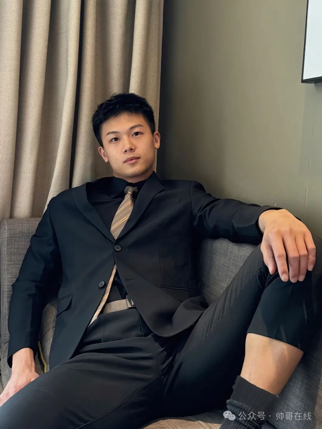 刘姥姥约见185cm退役兵哥寸头肌肉小哥比体育生还好看