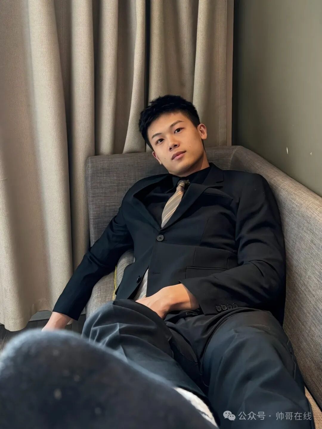 刘姥姥约见185cm退役兵哥寸头肌肉小哥比体育生还好看