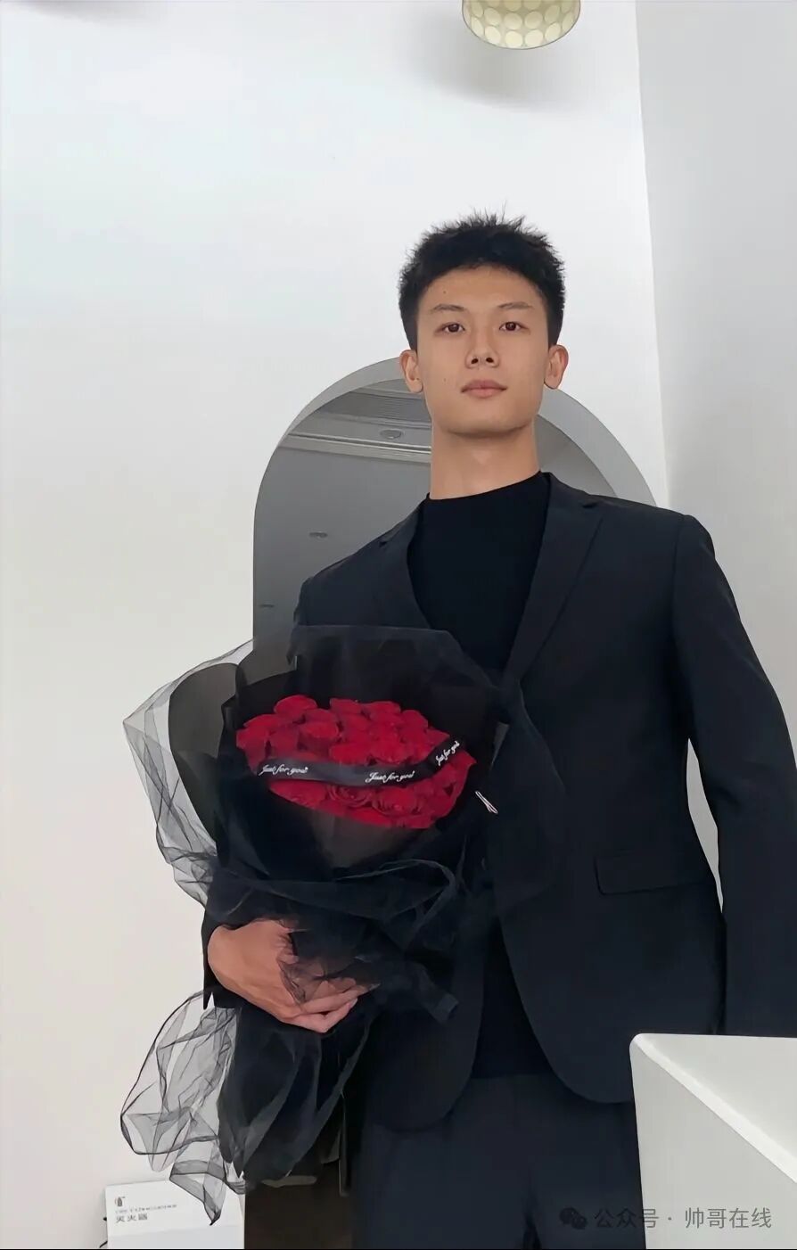 刘姥姥约见185cm退役兵哥寸头肌肉小哥比体育生还好看