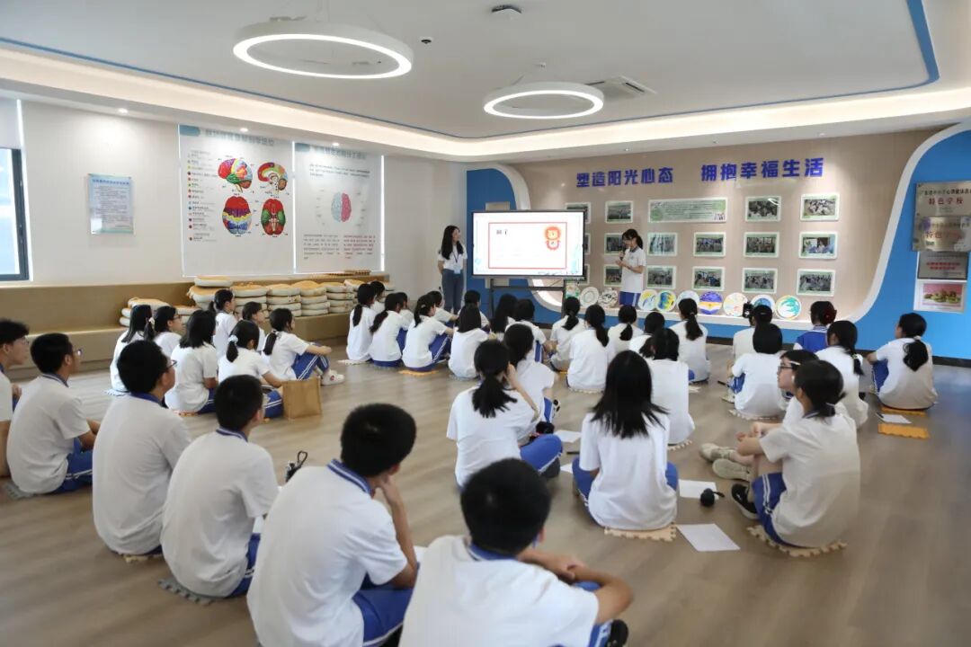 东莞名牌高中巡礼之东莞中学松山湖学校,您喜欢这个高中吗?