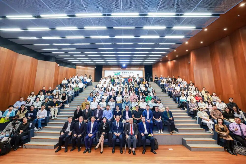 林毅夫2珠海学院.jpg