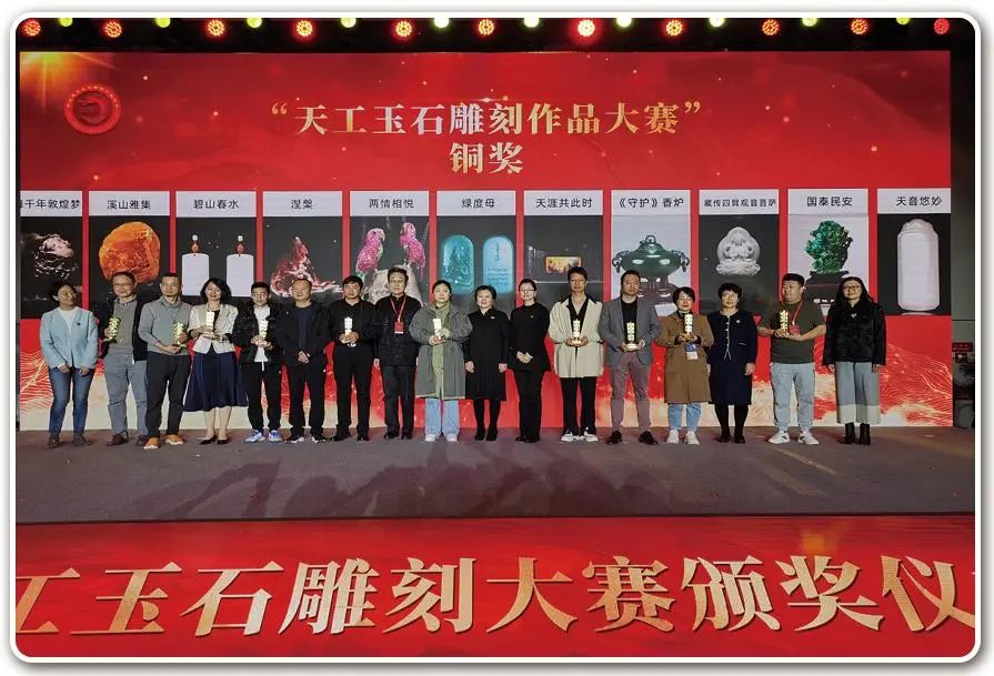 雕刻艺术设计--5折页（招生宣传册）2023-5-7 拷贝 - 副本 (3).jpg